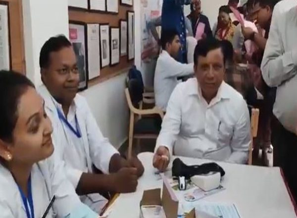 India News | Special Health Checkup Camp Organised for Journalists in Uttarakhand