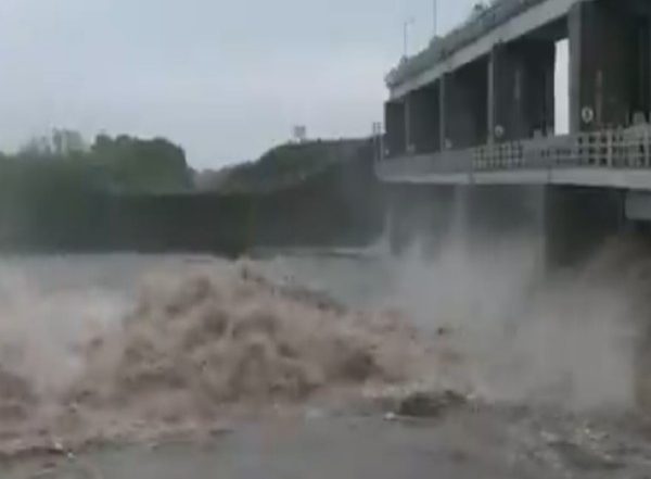 India News | Gujarat: Gates of Khambhada Dam Opened in Botad as Water Level Rises Following Downpour
