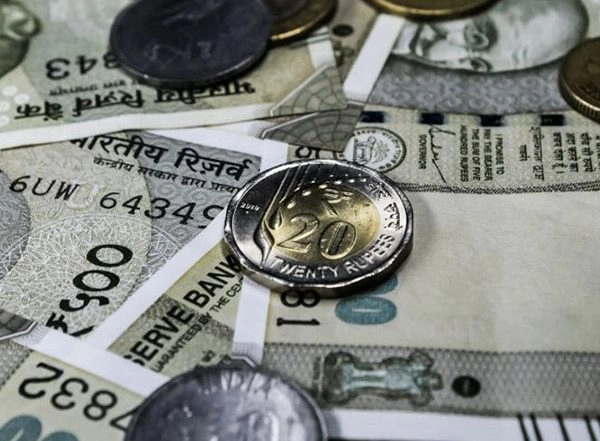 Business News | Indian Rupee Likely to Trade Between 85.25-86.25/USD in Near Term: Bank of Baroda Report