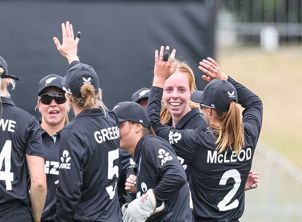 Sports News | Bree Illing, Bella James Earn First New Zealand Women's Central Contracts