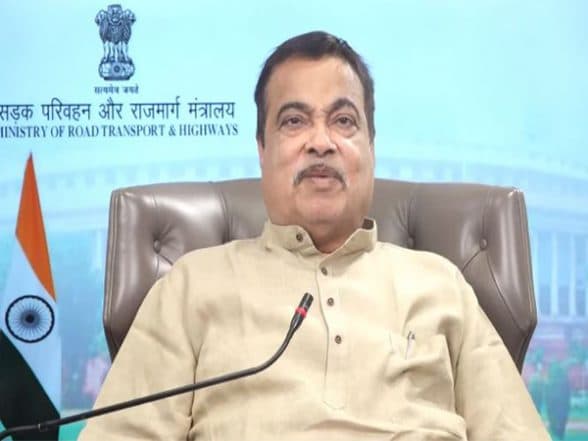 India News | Centre Introduces FASTag-based Annual Passes for Non-commercial Vehicle for 'seamless, Cost-effective Travel'