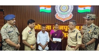 India News | Naxal Suffers Major Blow as Senior Cadre Couple Surrenders in Chhattisgarh