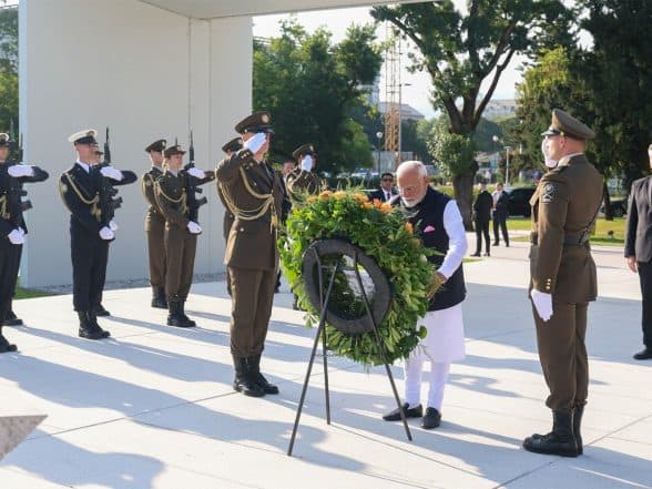 World News | PM Modi Pays Tribute at Zagreb's Monument to the Homeland