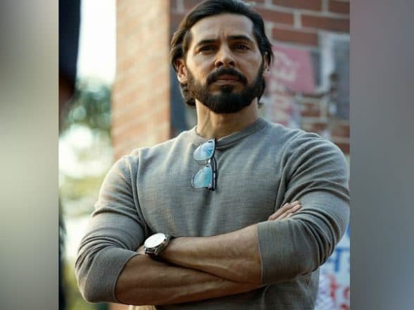 Entertainment News | Bollywood Actor Dino Morea Arrives at ED Office Amid Mithi River Desilting Case Investigation