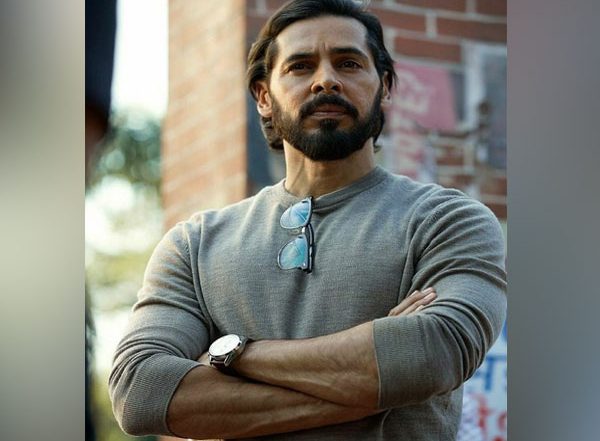 Entertainment News | Bollywood Actor Dino Morea Arrives at ED Office Amid Mithi River Desilting Case Investigation