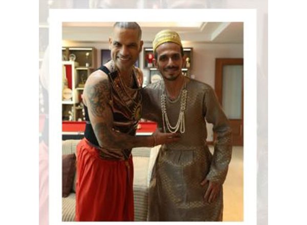 Sports News | Dhawan and Chahal Dressed as Kings? Insta Story Sparks Speculation