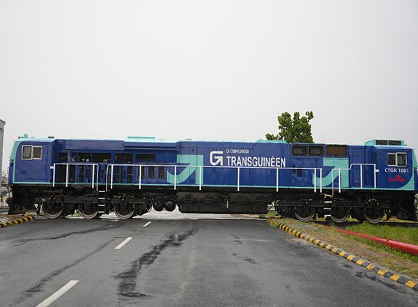 India News | 150 Make in India Locomotives, Manufactured Bihar's Marhowrah Factory to Be Exported to Guinea