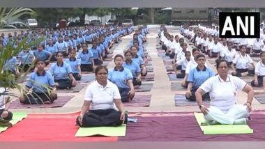 India News | 1000 NCC Cadets Perform Yoga in Ahmedabad Ahead of International Yoga Day