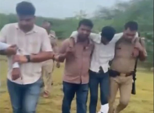 India News | Uttar Pradesh Police Capture Three Robbers in Unnao After Encounter
