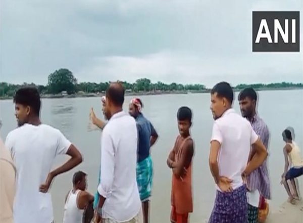 India News | Assam: 3 Missing After Boat Capsizes in Brahmaputra, Search Ops Underway