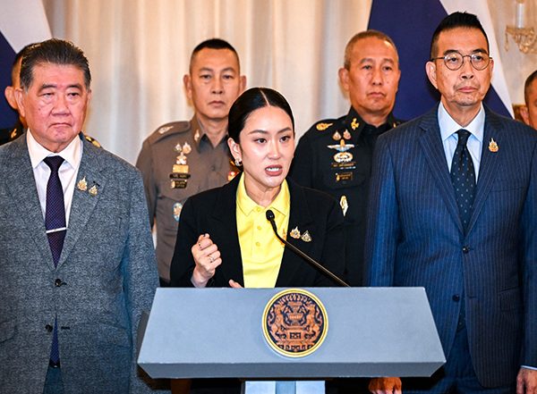 World News | After Call with Cambodia Leader Made Public, Thai PM Set to Defuse Tensions with Army Commander