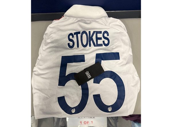 Sports News | India, England Wear Black Armbands to Pay Tribute to Those Who Lost Lives in Air India Plane Crash
