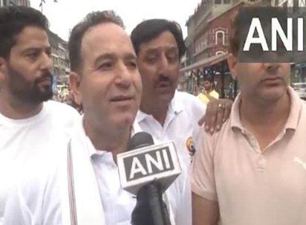 India News | J-K: LoP Sunil Sharma Says Yoga at Lal Chowk Sends Message of Unity