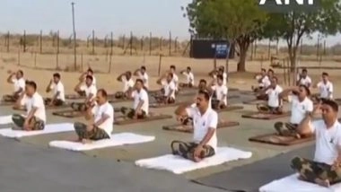 India News | International Yoga Day: 1500 BSF Personnel Performs Yoga in Rajasthan's Jaisalmer