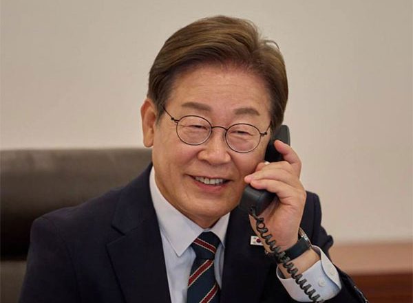 Business News | South Korea Unveils USD 22 Billion Stimulus Budget to Revive Korean Economy