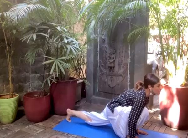 Entertainment News | Raveena Tandon Celebrates International Day of Yoga