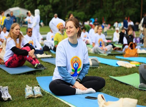 World News | Indian Embassy in Russia Celebrates 11th International Day of Yoga