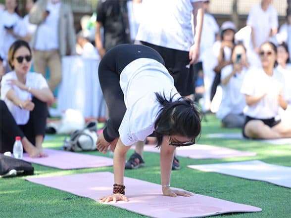 World News | Hundreds Celebrate International Yoga Day in Beijing