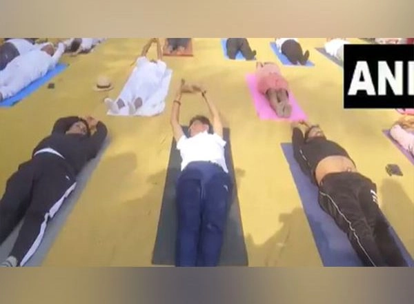India News | Union Minister Piyush Goyal Joins Yoga Event in Mumbai