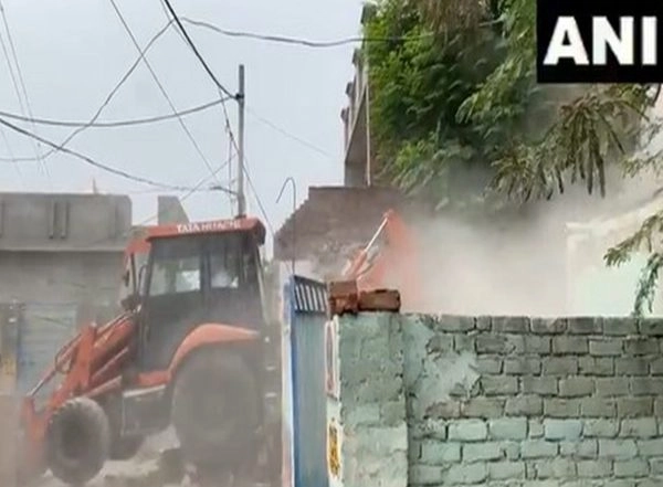 India News | Bathinda Police Demolishes Houses of Two Drug Smugglers