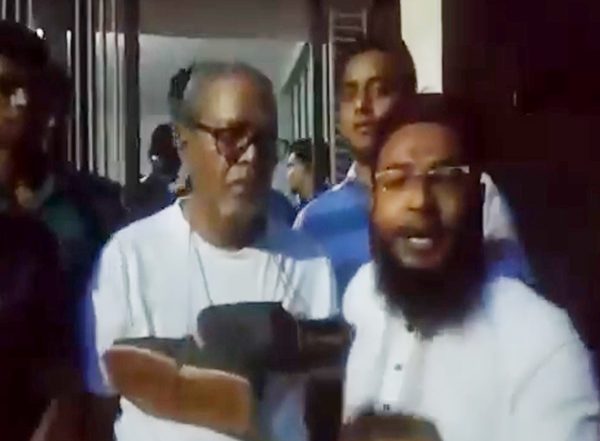 World News | Mob Attacks Former Chief Election Commissioner in Bangladesh