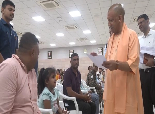 India News | During 'Janta Darshan', UP CM Yogi Adityanath Helps Get Girl Enrolled in School