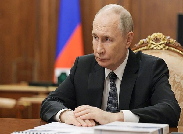 World News | Russia Making Efforts to Assist Iranian People: Putin
