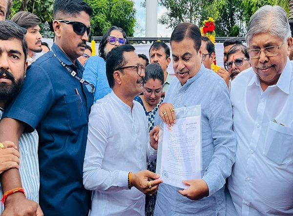 India News | Traffic Concerns Cut Short Nitin Gadkari's Pune Tunnel Project Inspection