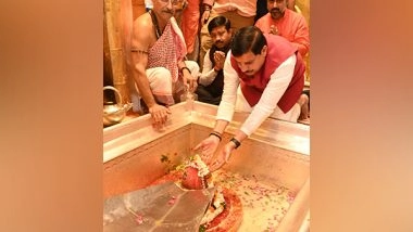 India News | Madhya Pradesh CM Mohan Yadav Offers Prayers at Kashi Vishwanath Temple, Kaal Bhairav Temple in Varanasi