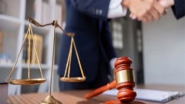 Business News | Bajaj Finserv Lawyer Loan: Smart Financing for Legal Professionals with Interest Rates Starting at 11% P.a.