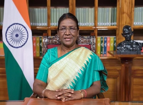 India News | President Murmu to Attend First Convocation of AIIMS Gorakhpur on June 30