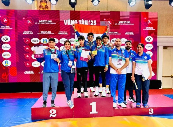 Sports News | Indian Women Wrestlers Clinch Champion Trophy at Under-17 Asian Wrestling Championships