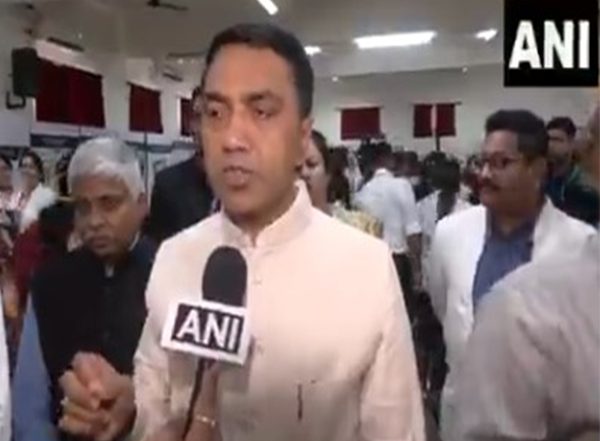 India News | Goa CM Pramod Sawant Marks 50th Anniversary of Emergency with Public Screening, Urges Youth to Remember History