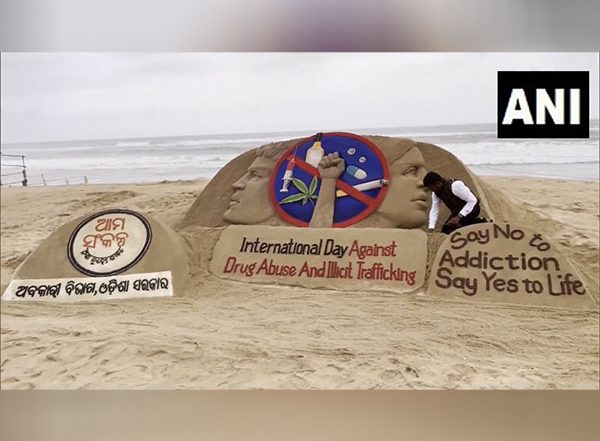 India News | Sand Artist Creates Sculpture to Mark International Day Against Drug Abuse and Illicit Trafficking
