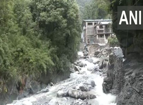 India News | Cloudbursts, Flash Floods in Parts of Himachal Claim Five Lives; Several Missing as Rescue Ops Continue