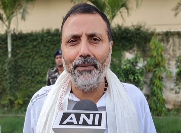 India News | Nehru-Gandhi Family Slaves of US, Russia: BJP MP Nishikant Dubey Lashes out at Former PM Rajiv Gandhi's Role in Atrocities on Sri Lankan Tamils