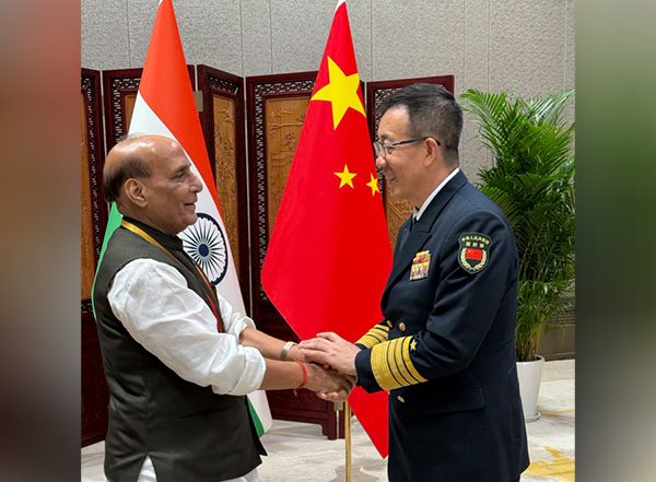 World News | Rajnath Singh Meets Chinese Counterpart Dong Jun, Stresses on Border Management and to Have Permanent Solution of Border Demarcation