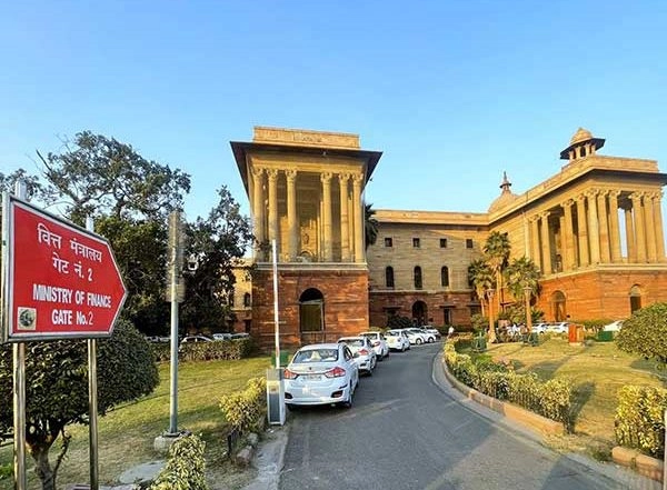 Business News | India Imposes 27-63% Anti-dumping Duties on Plastic Processing Machines from China, Taiwan