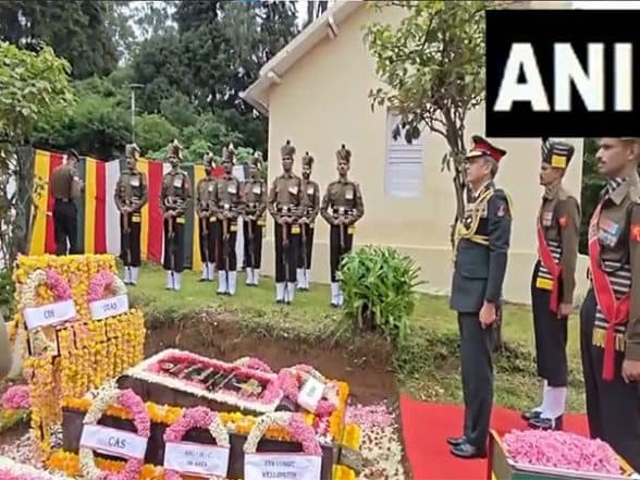 India News | Ooty: Madras Regimental Centre Pays Tribute to Field Marshal Sam Manekshaw on His Death Anniversary
