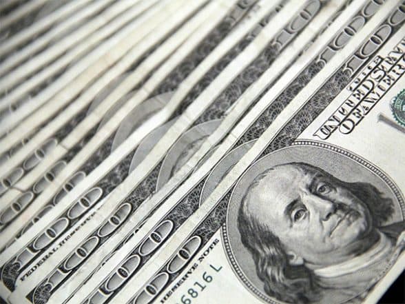 Business News | Dollar Weakness Not Driven by Changing Interest Rates, but Because Capital is Moving Away from US Assets: Report