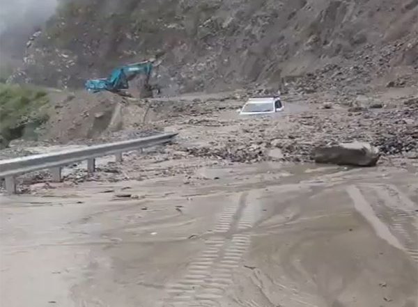 India News | Uttarakhand: National Highway Blocked Near Nandprayag and Bhaneropani Due to Heavy Rainfall