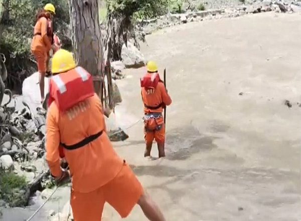 India News | HP: NDRF Recovers One Body out of Three People Who Went Missing from Flood-affected Sainj Valley