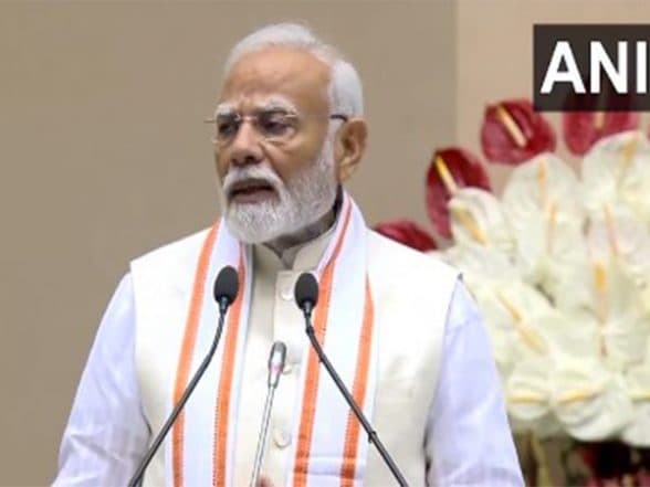 India News | PM Modi Conferred with Title of 'Dharma Chakravarti' at Centenary Celebrations of Acharya Shri 108 Vidyanand Ji Maharaj