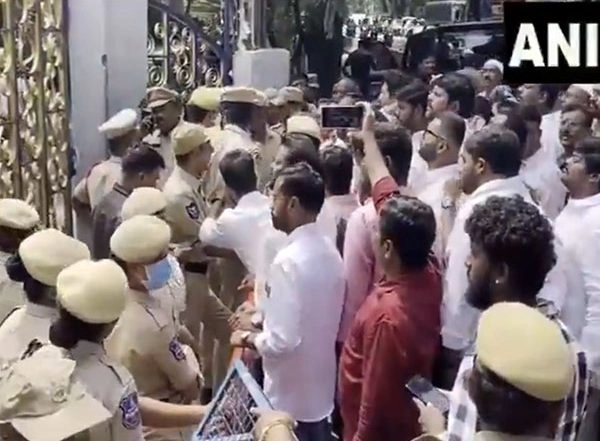 India News | Hyderabad: BRS Party Corporators Protest at Municipal Corporation Office over Name Change of Annapurna Canteen