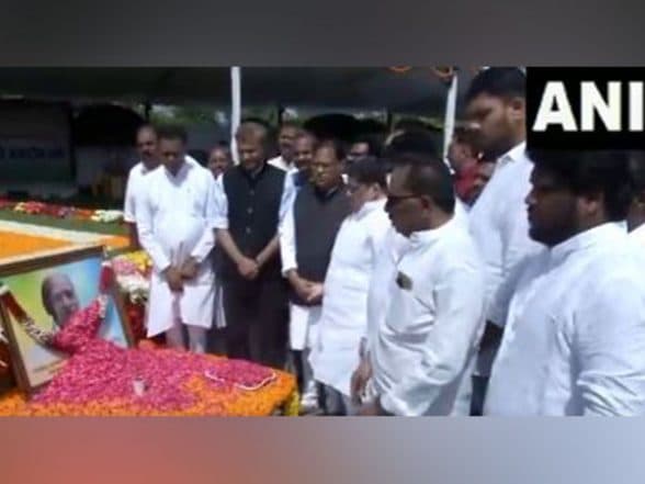 India News | Telangana Leaders Pay Tribute to Former PM Narasimha Rao on His 104th Birth Anniversary