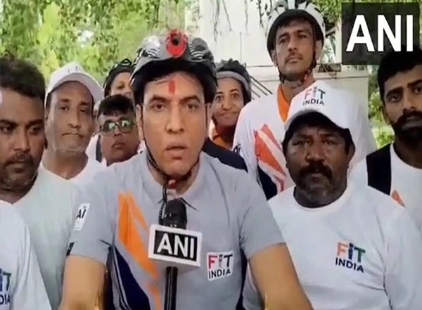India News | Union Minister Mansukh Mandviya Participates in 'Sunday on Cycle' Program in Gujarat's Bhavnagar