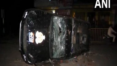 India News | Uttar Pradesh: Miscreants Pelt Stones at Police, 20 Detained in Prayagraj's Karchana