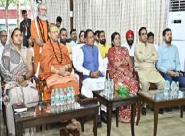 India News | Union Minister Savitri Thakur, Chhatisgarh CM Vishnu Deo Sai Listen to 123rd Episode of 'Mann Ki Baat' at CM Residence