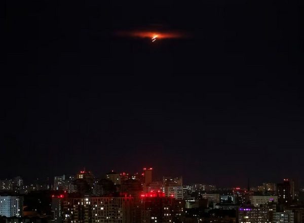 World News | Russia Launches Major Strike on Ukraine's Oil and Industrial Sites