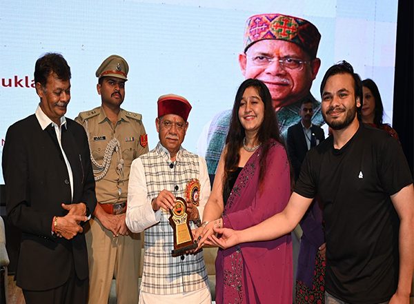 India News | Himachal Pradesh Governor Felicitates Students at 'Eruption-2025', Announces Rs 2 Lakh Reward for Outstanding Cultural Performances
